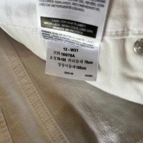 Levi’s size 12 - mid rise, skinny, cropped jeans in EUC - Picture 6 of 8